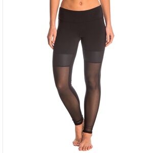ALO Yoga Women's Black Leggings